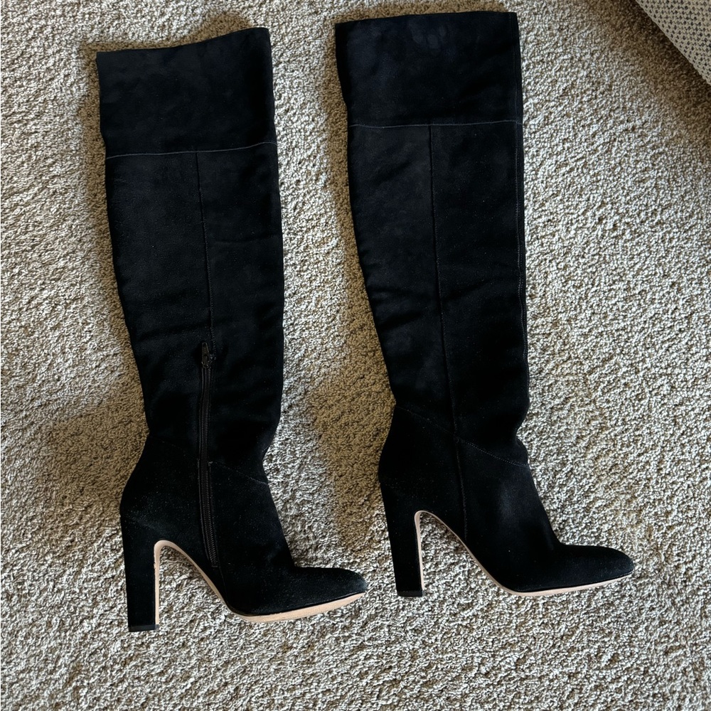 ALDO, size 8.5. Suede. Gently worn.